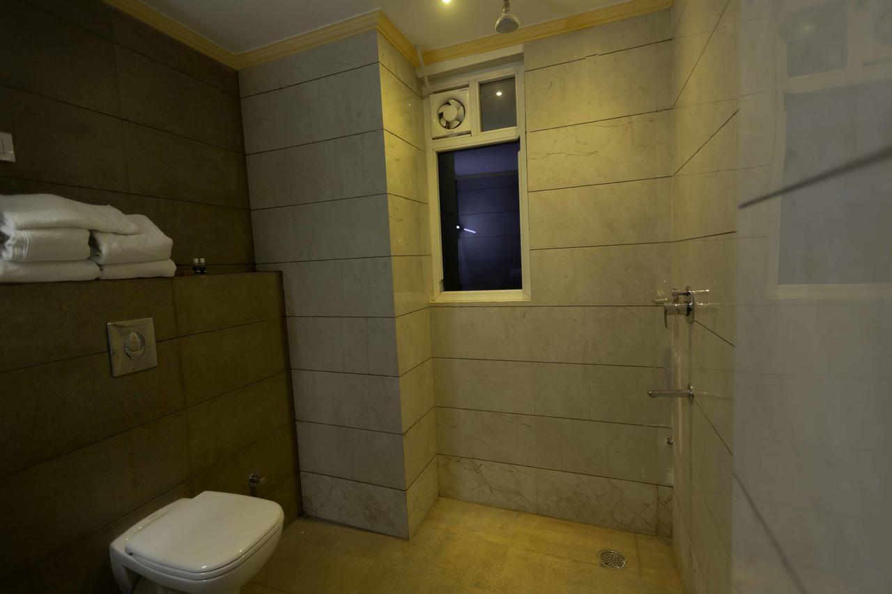 Hotel Kings Regency Drang Exterior photo